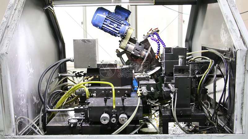 汽车模具加工，龙门加工中心定制解析**